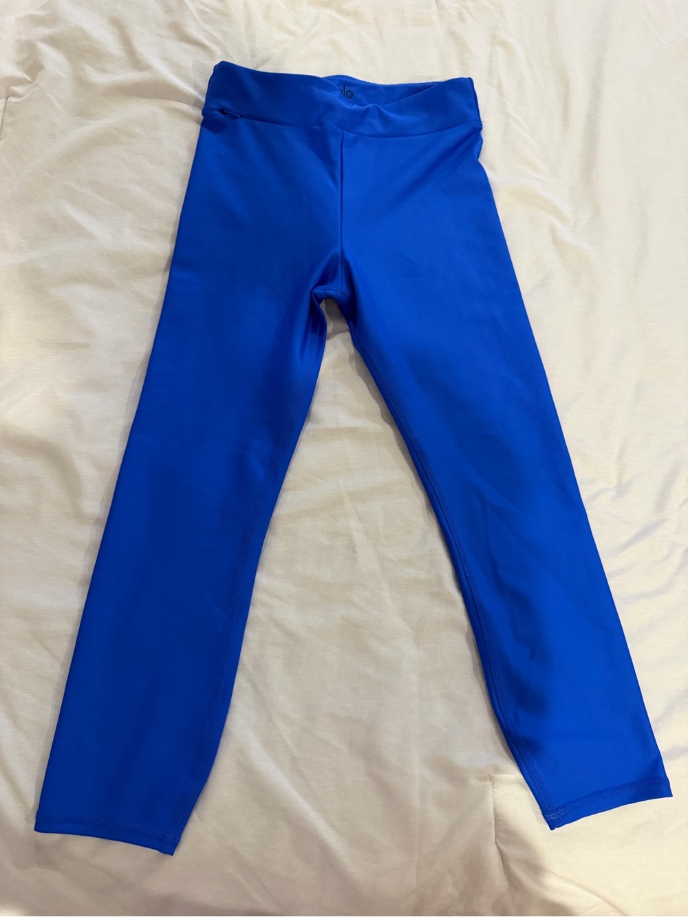 ALO Yoga Airlift High-Waist Conceal-Zip Capri